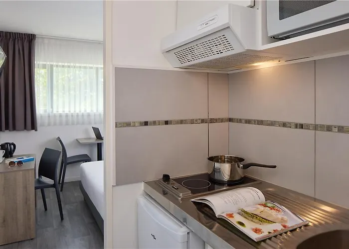 Zenitude Bordeaux - מלון *